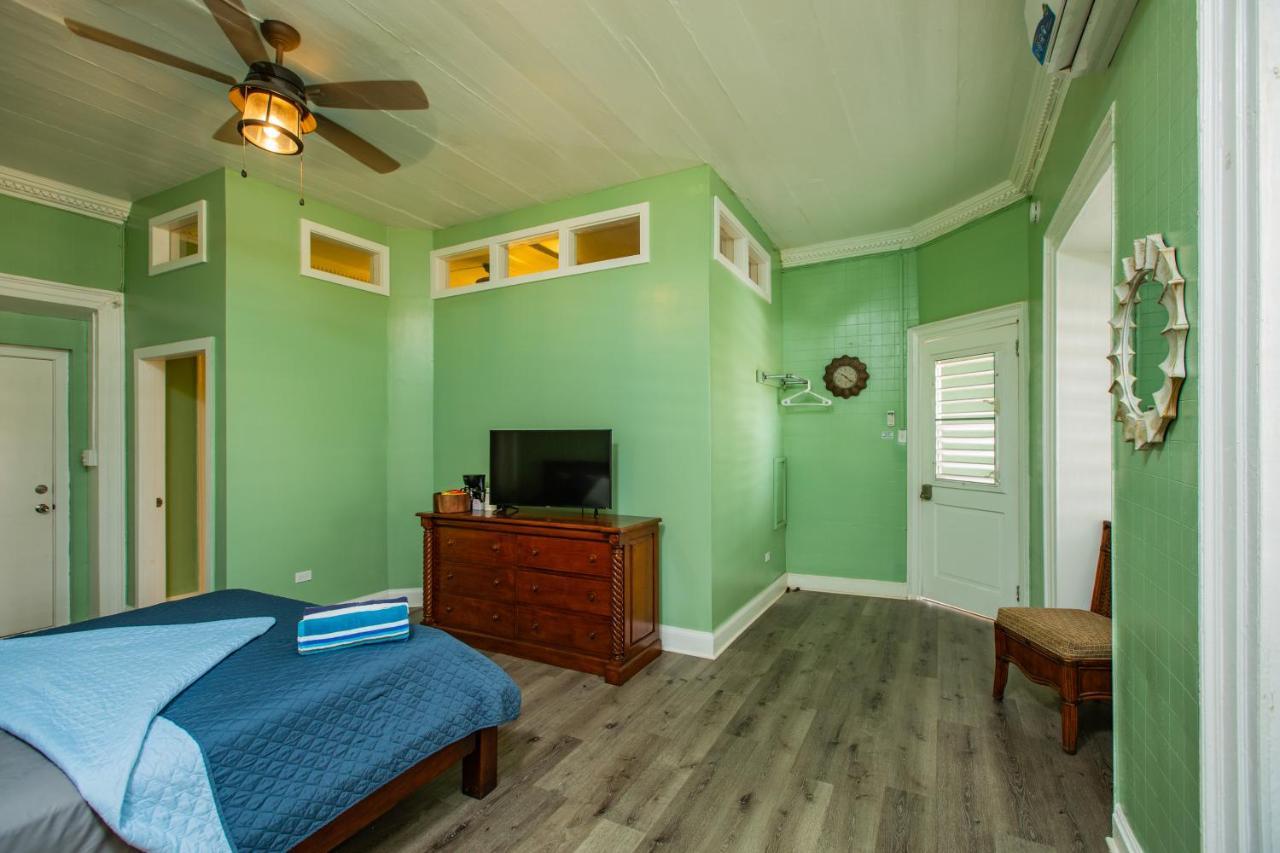 فندق Victoria House Frederiksted المظهر الخارجي الصورة