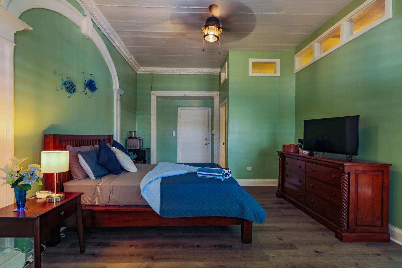فندق Victoria House Frederiksted المظهر الخارجي الصورة